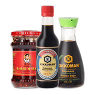 Kikkoman sojasaus of Laoganma crispy chili oil